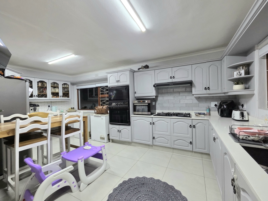 4 Bedroom Property for Sale in Eversdal Western Cape